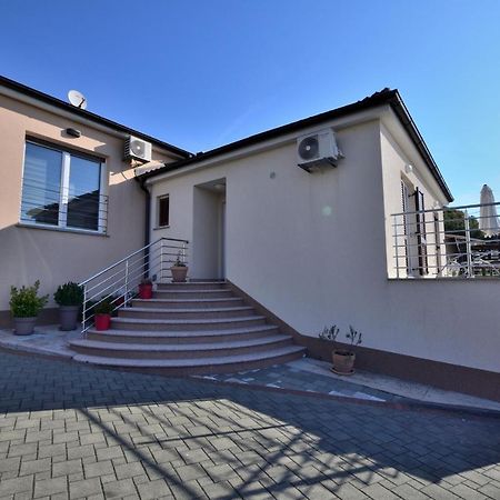 Apartments Golden Hour Jurdani Luaran gambar