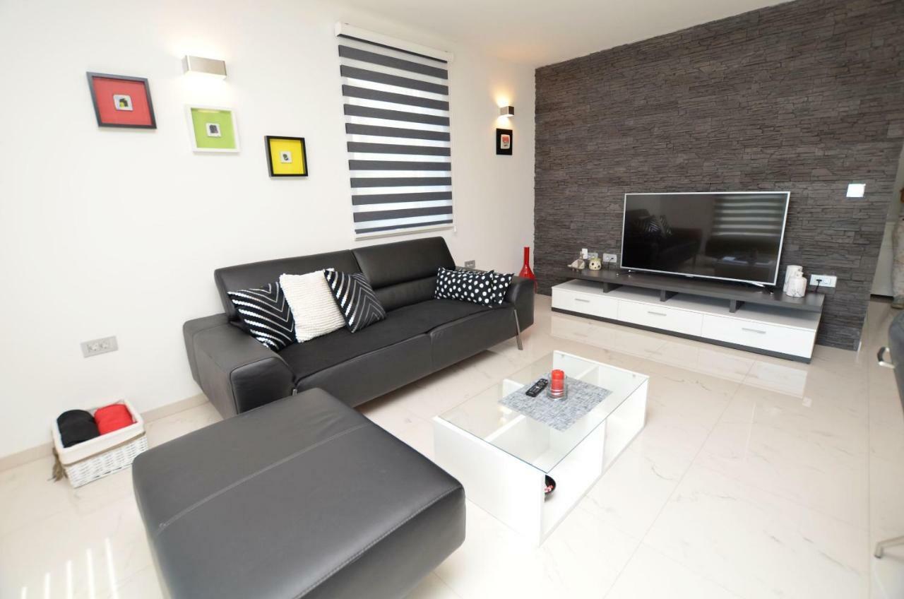 Apartments Golden Hour Jurdani Luaran gambar