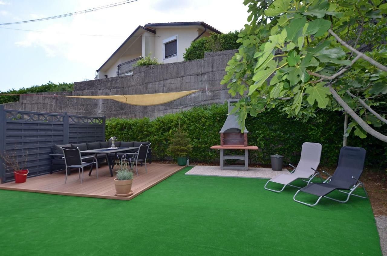 Apartments Golden Hour Jurdani Luaran gambar